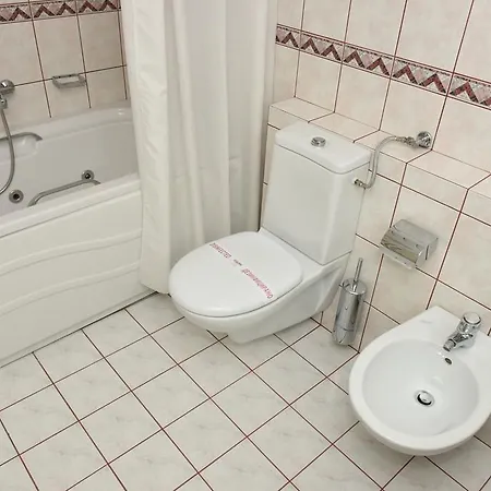 Glam Hotel