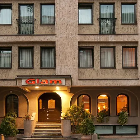 Glam Hotel